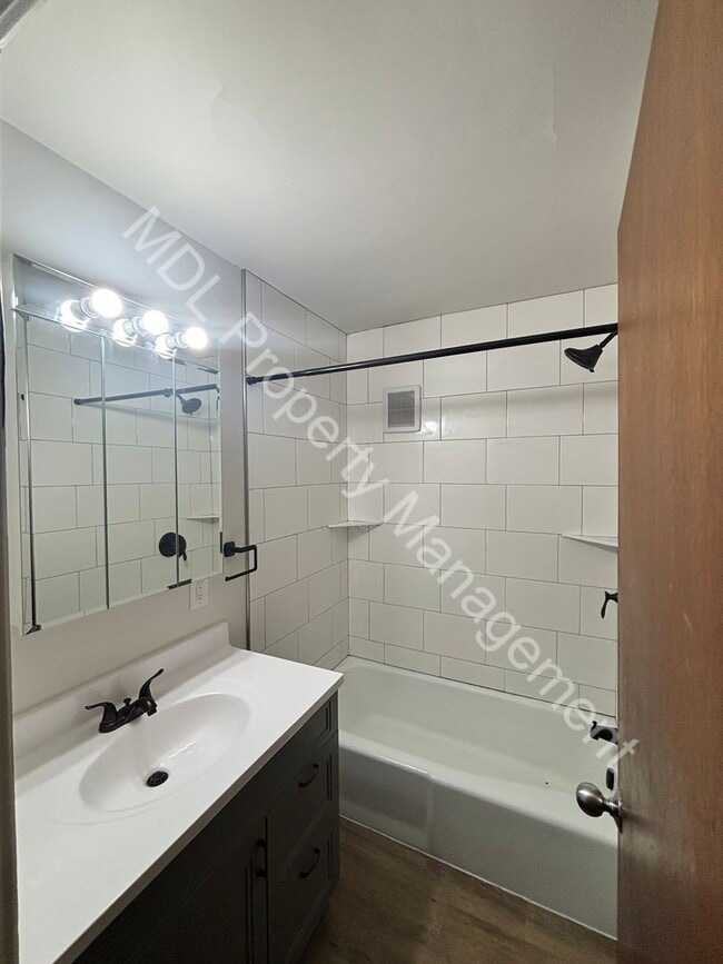 Photo - George Street Apartments Unit 2