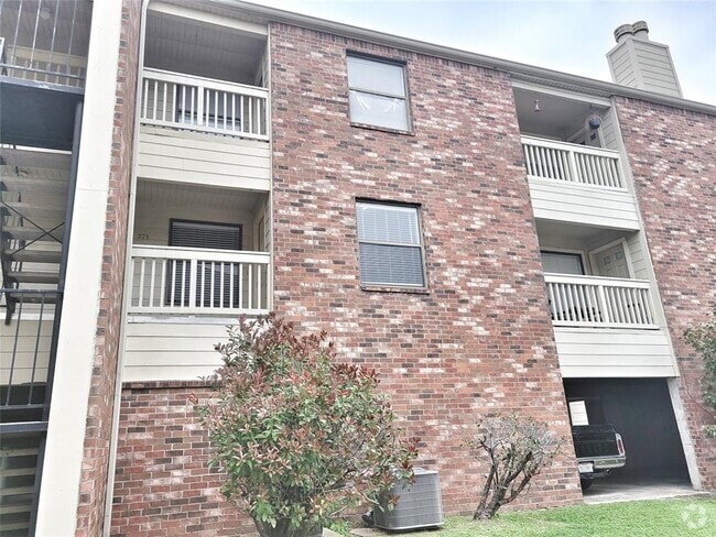 Building Photo - 2501 Gulf Fwy Unit 271B Rental