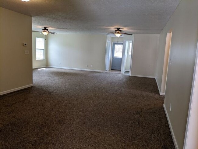 Photo - 4 Bedroom Home on East Side-Pets Welcome