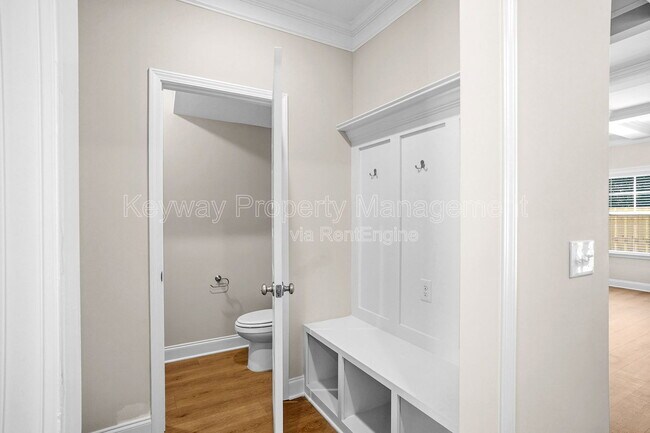 Photo - 3109 Venetian Dr