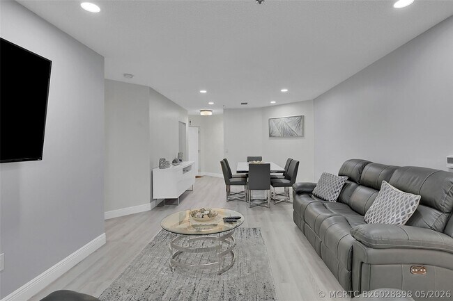 5133 Brisata Cir Unit P