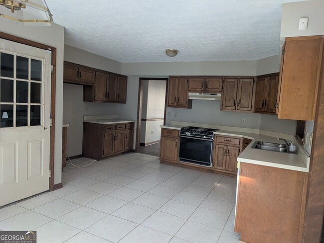 307 Korinna Ct
