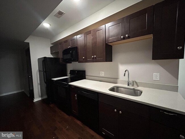 Building Photo - 1704 N 18th St Unit 2