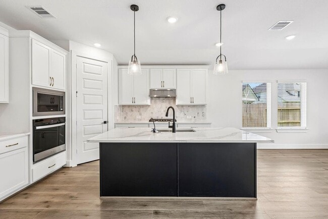 2814 Clapbread Ln