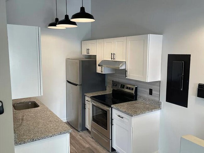 Photo - 555 Main St Unit B