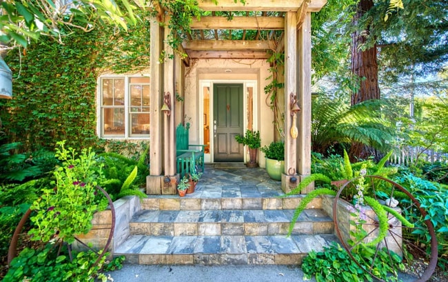 Photo - Woodside Classic 3 Bedroom on Beautiful Park Like Yard