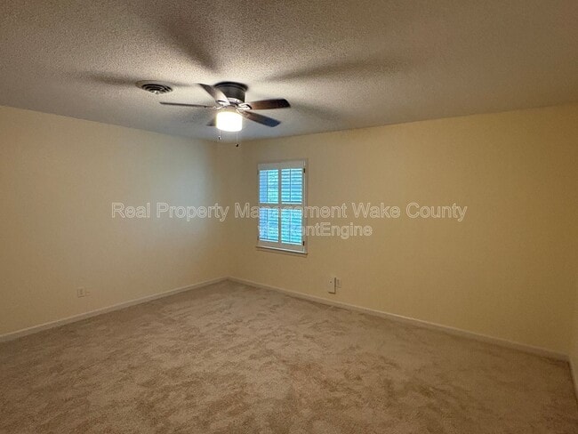 Photo - 1148 Nottingham Cir