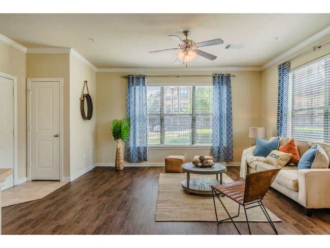 Hunter's Cove Apartments