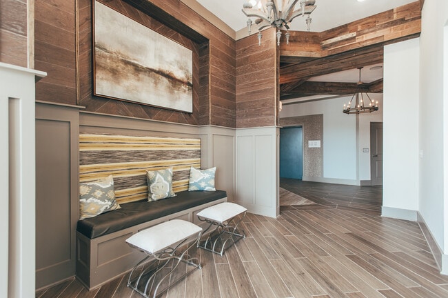 Vintage Tollgate Apartments