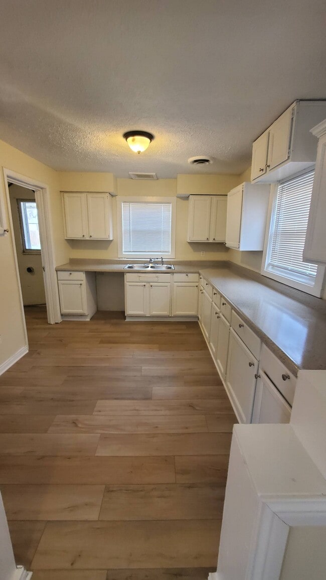 Photo - 3933 N Kitley Ave