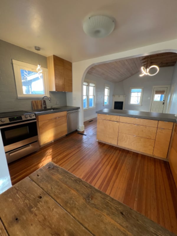 Photo - 521 Garfield St