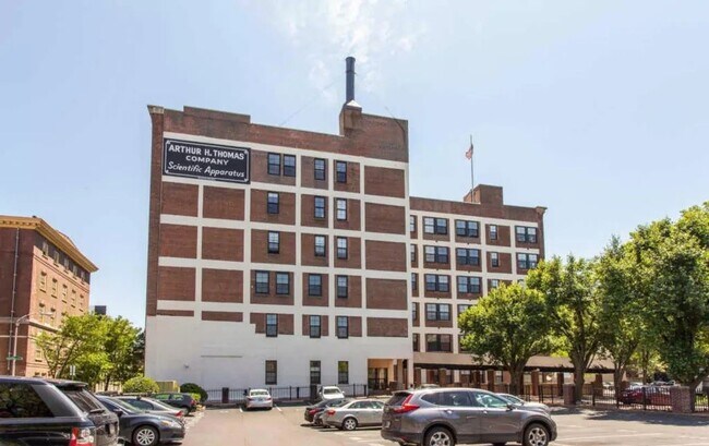 Photo - Luxurious 1-Bed/1-Bath Condo At Bridgeview Place! Available January 2026! Unit 114