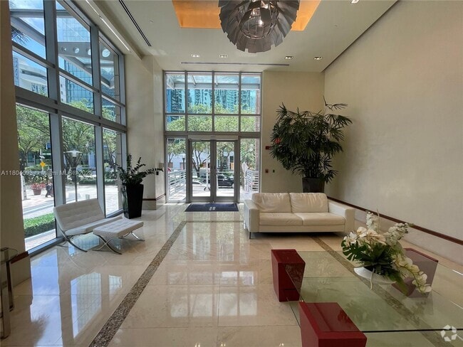 Building Photo - 1050 Brickell Ave Unit 2706 Rental