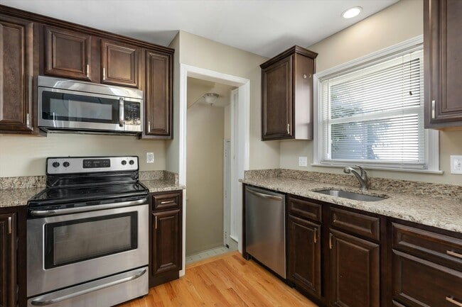 Photo - 3411 Chester Rd