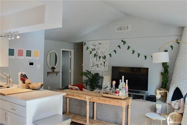 Photo - 1511 Rutland Dr