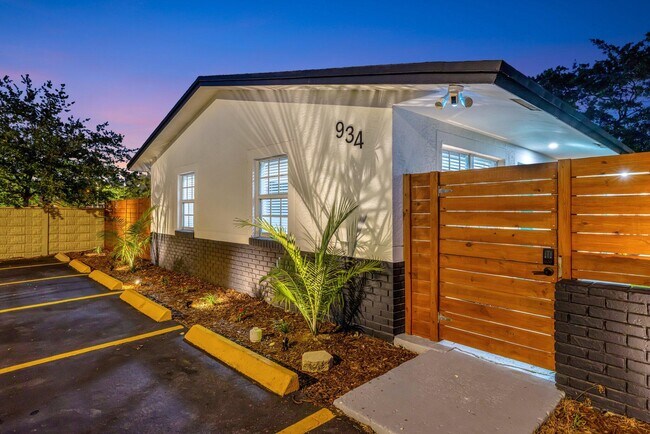 Photo - 934 NW 4th Ave Unidad 1-4