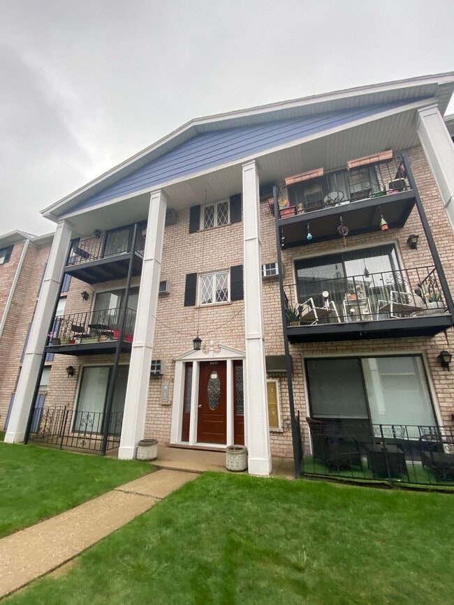 Photo - 8521 W Catherine Ave Unit 378