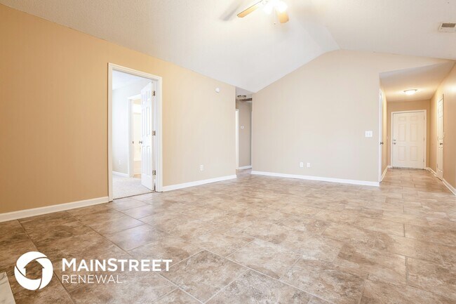 Photo - 403 Lake Forest Dr