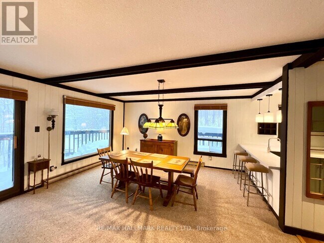 Photo - 33 Huronwoods Dr