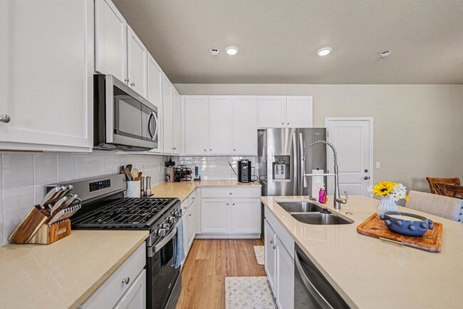 Photo - Gorgeous 3 bed 2.5 bath Home Available in Parker!