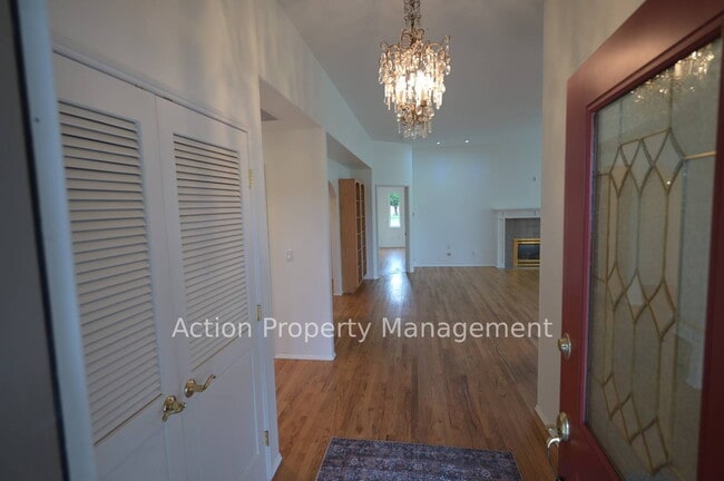 Photo - No step entry 2 bed, office, 2 bath, 2 car garage on 1.28 acres