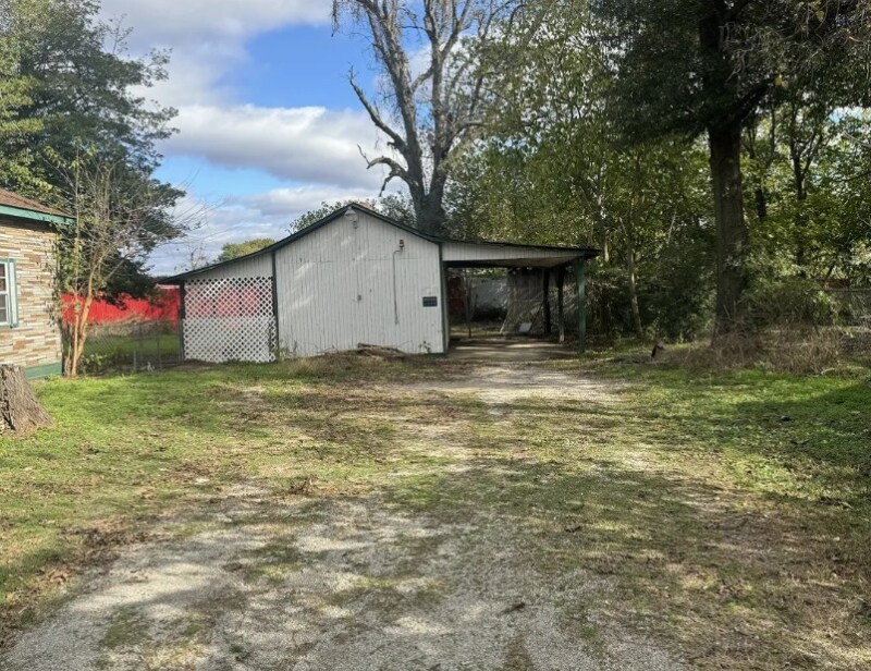 Photo - 206 Chance St