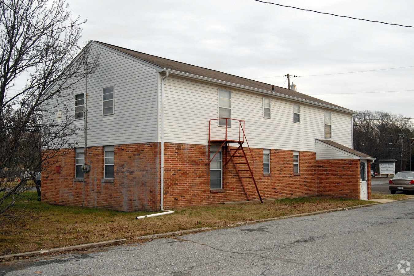 Photo - Berlin Court Apartments