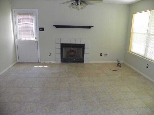 Photo - 509.511 Texas Ave Unit 509