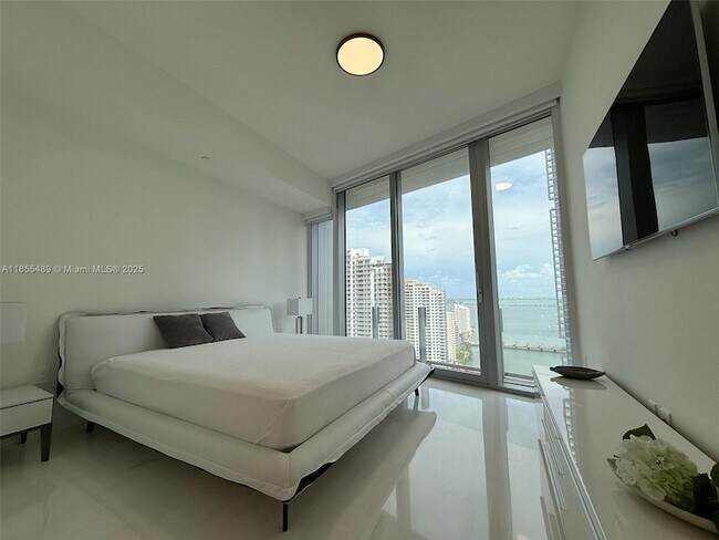 Building Photo - 300 Biscayne Blvd Way Unit 2706 Rental