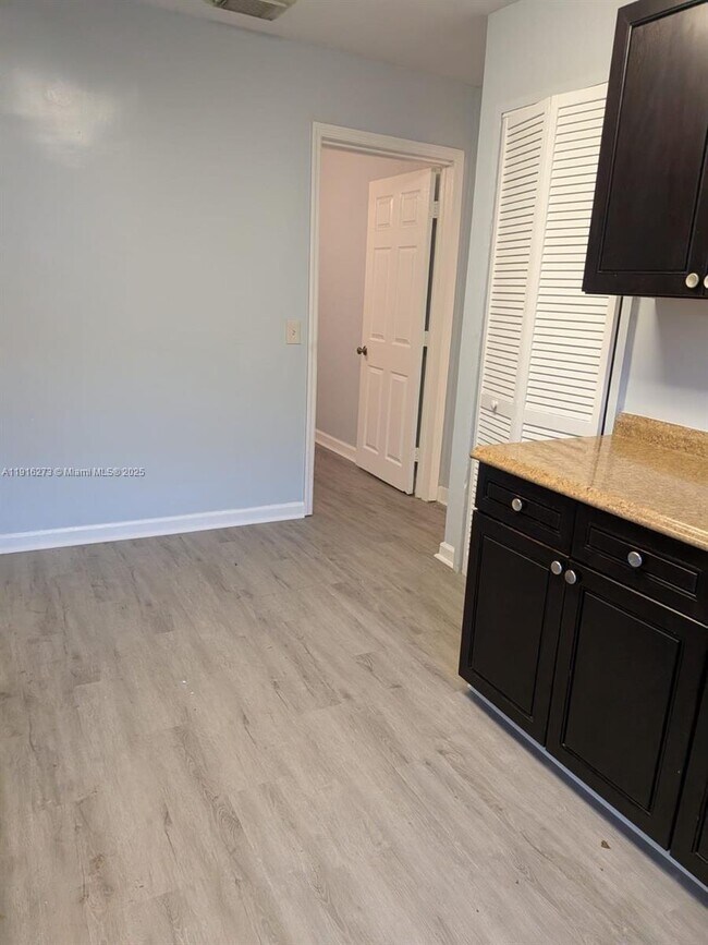 Photo - 2132 McKinley St Apartamento Unidad 1