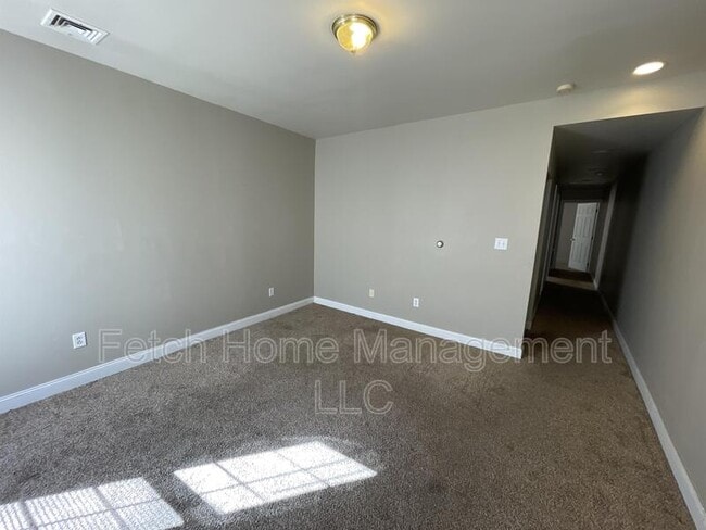 Photo - 239 Union St