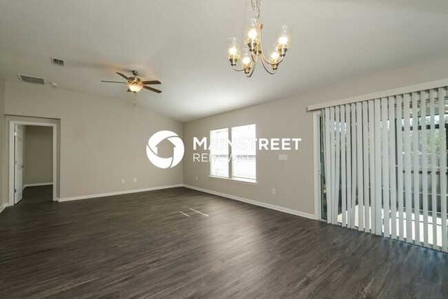 4 Bedroom Pet-Friendly Home in Yulee, FL with Main Street Renewal