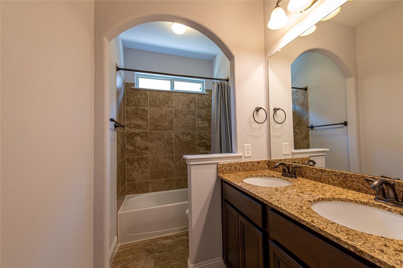 Photo - 7 Whispering Thicket Pl