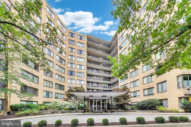 Building Photo - 4740 Connecticut Ave NW Unit 906 Rental