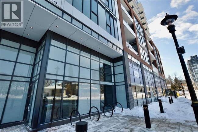 Photo - 2088 James St Unité 310