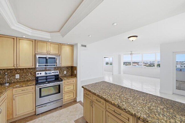 Photo - 800 SE 20th Ave