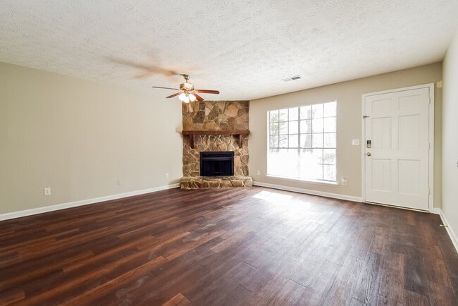 Photo - 2464 Hewatt Rd