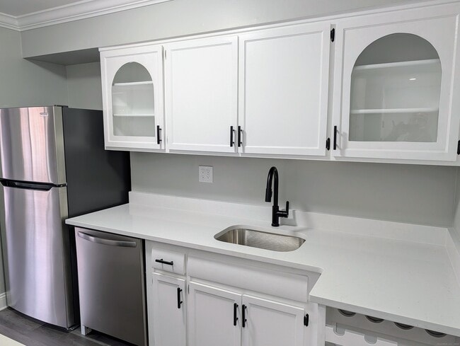 Photo - 107 Kennedy Dr Unit 107