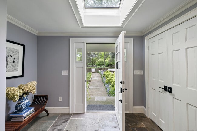 Photo - 467 Laurel Rd