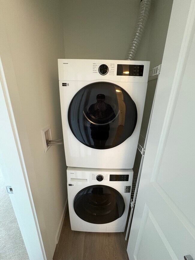 Photo - 15735 85 Av Unit 403