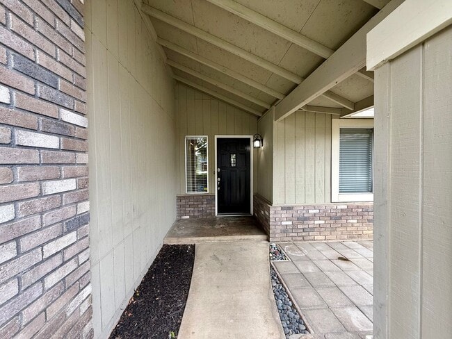 Photo - Single story home with vaulted ceilings!