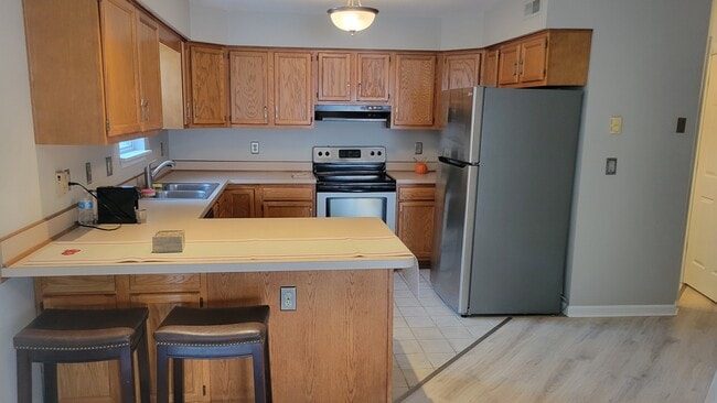 Photo - 615 Hilltop Ter Unit 615