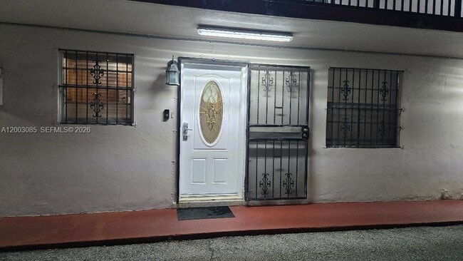 Building Photo - 1000 W 28th St Unit 2