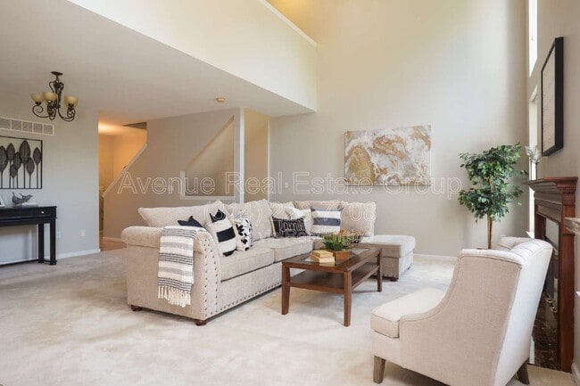 Photo - 8947 Hilltop Manor Dr