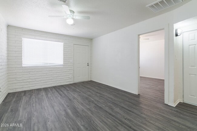 3111 W Jefferson St Unit 1