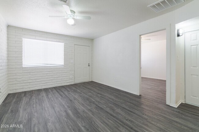 Photo - 3111 W Jefferson St Unit 1