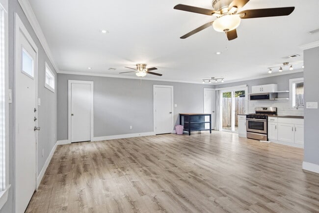 Photo - 1103 Booker Ave