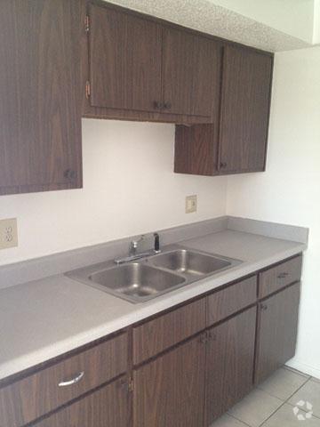 Kitchen - FLORAL GARDENS APARTMENTS