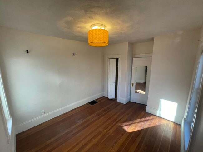 Bed 1 - 65 Hancock St Unit 1