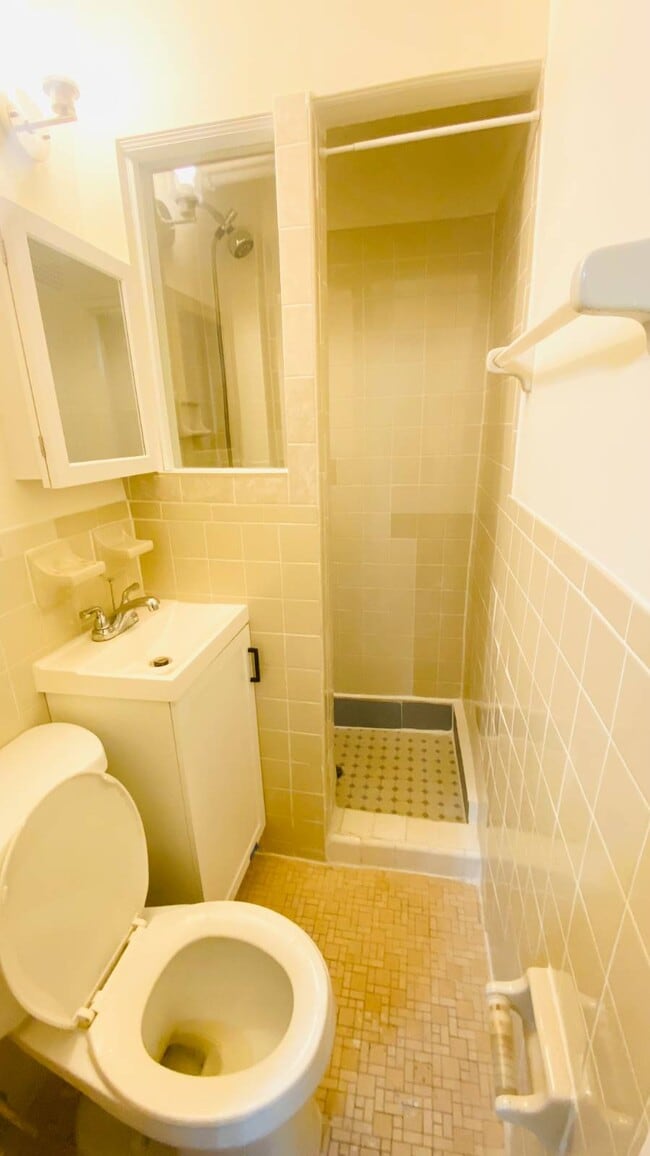 Photo - 9947 3rd Ave